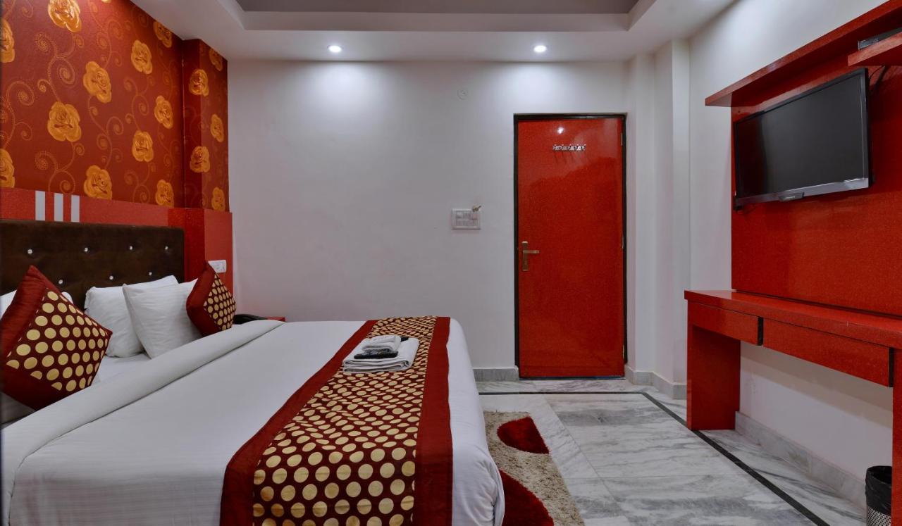 Hotel Noida International - Couple Friendly Hotel In Noida Sector 11 New Delhi Exterior photo
